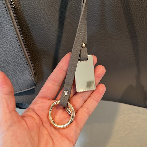 Taupe Textured Handbag w Matching Inner Wristlet Gold Trim Great Condition 💕 - Picture 2 of 13